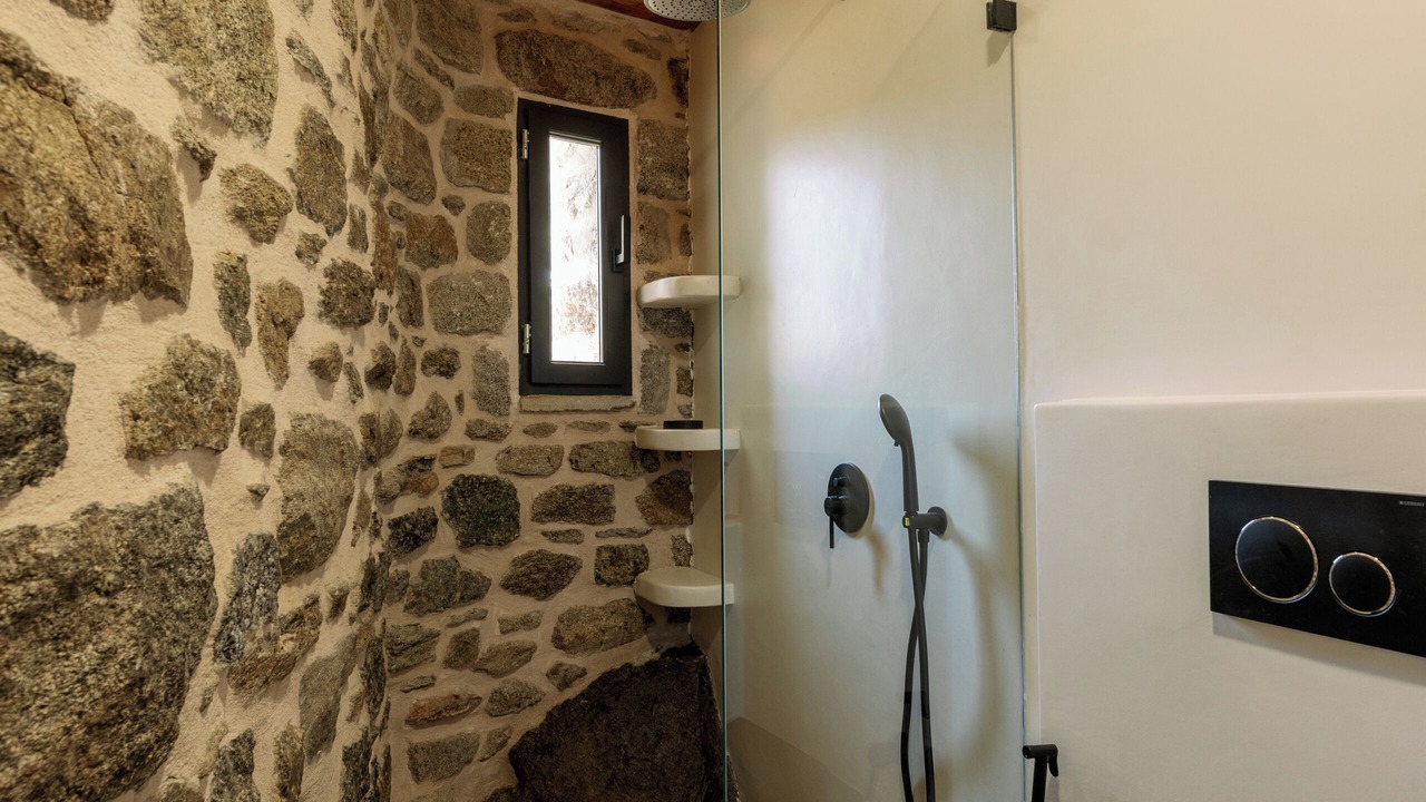 Photo of Bathroom in Naxos