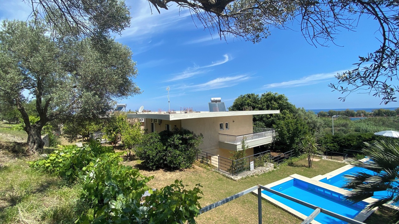 Photo of Outdoor in Adelianos Kampos