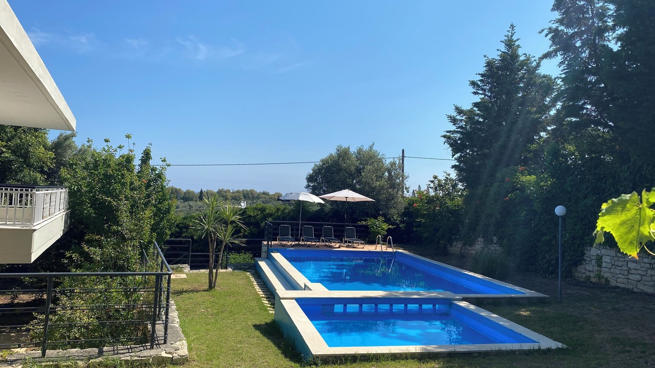 Photo of Outdoor in Adelianos Kampos