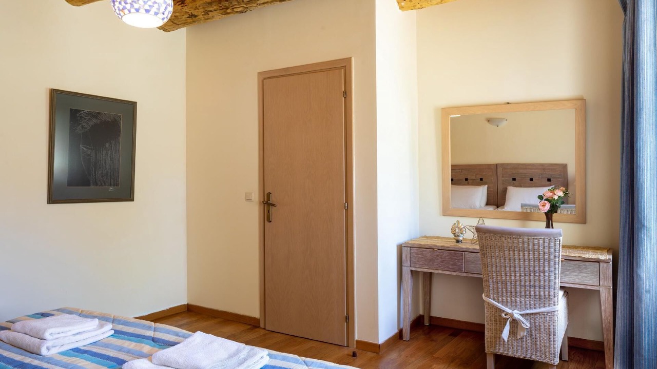 Photo of Bedroom in Maheri