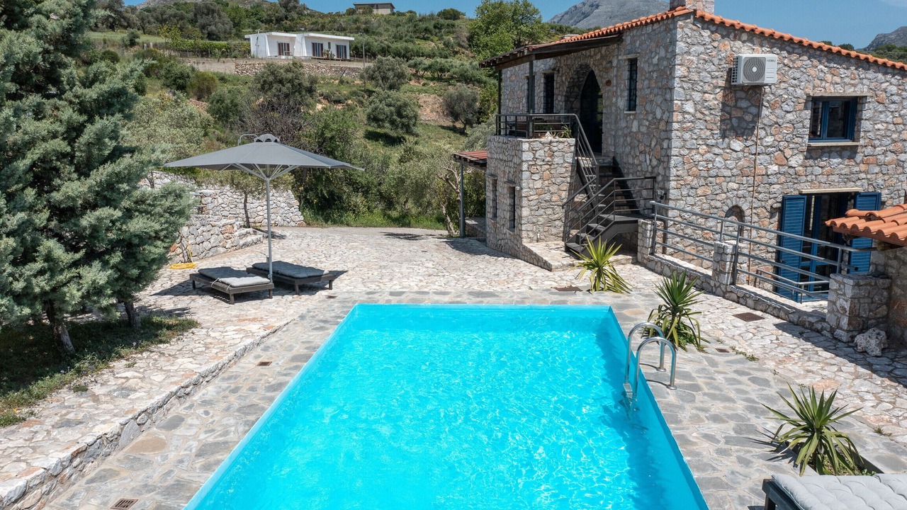 Photo of Outdoor in Lampini