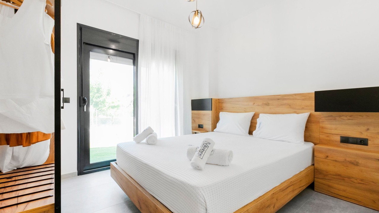 Photo of Bedroom in Polichrono