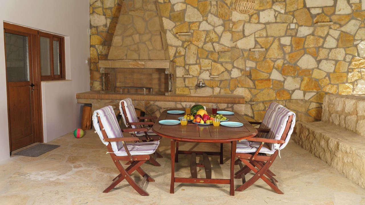 Photo of Outdoor in Monopari