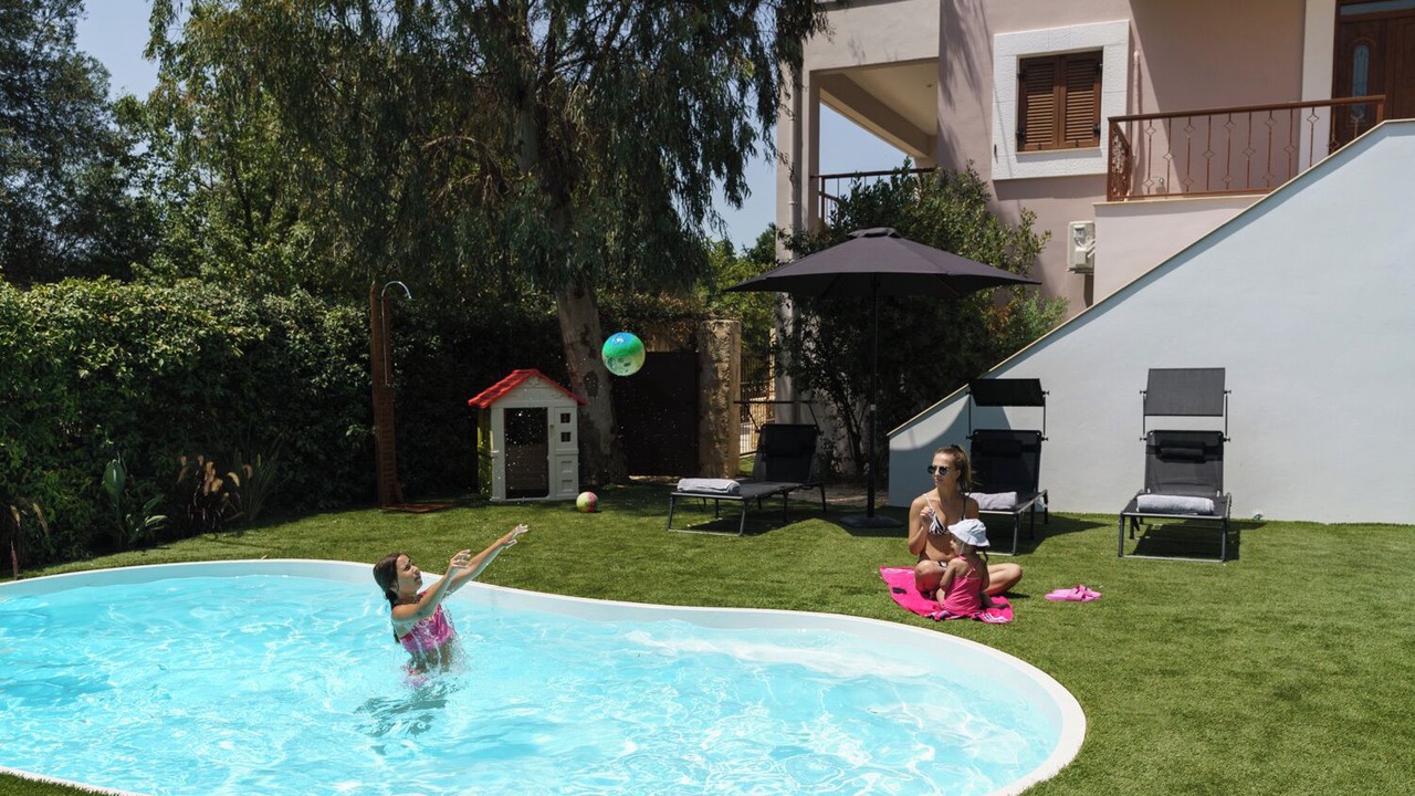 Photo of Outdoor in Monopari