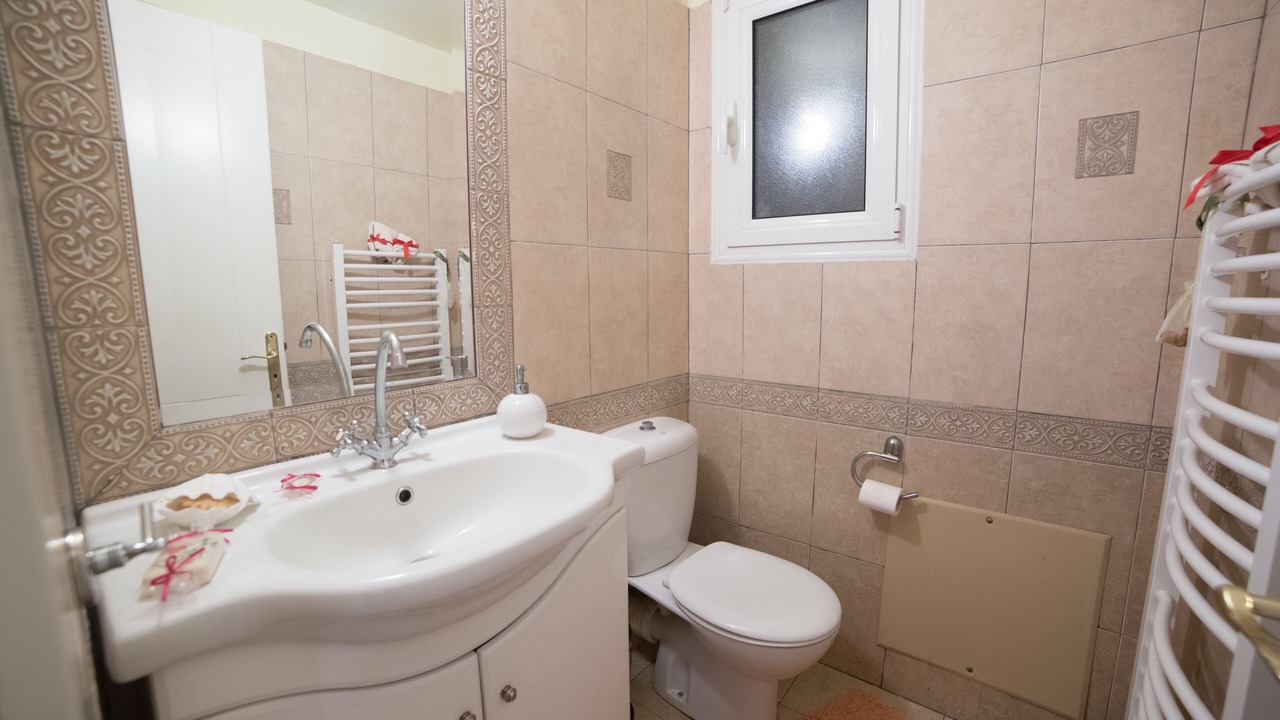 Photo of Bathroom in Anavyssos