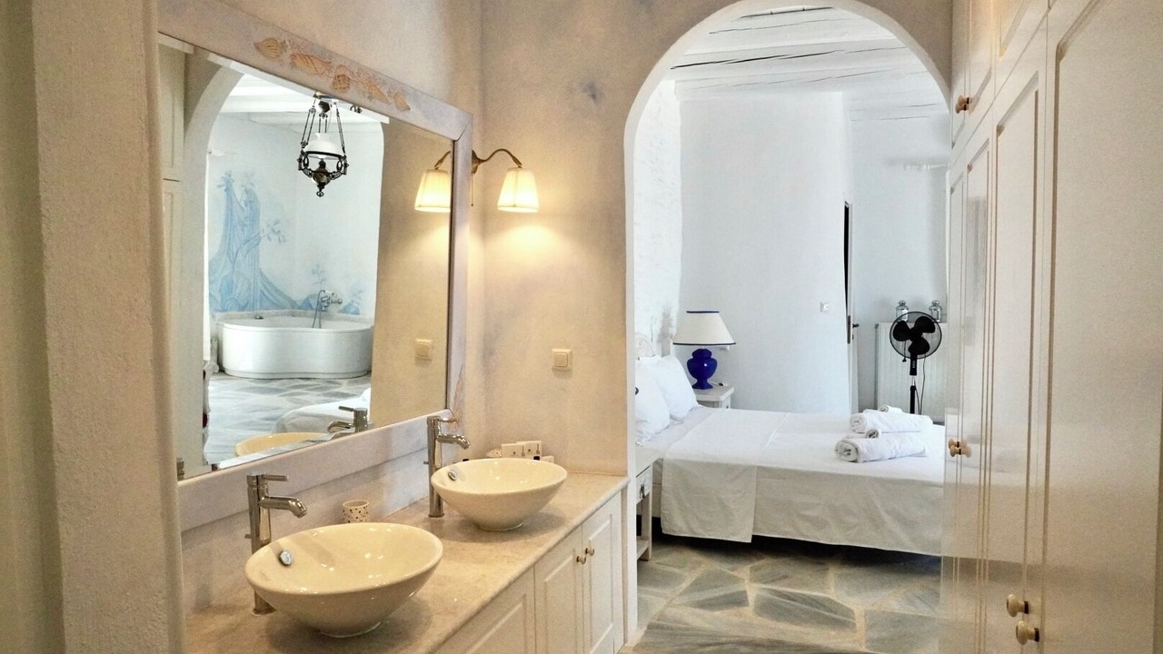 Photo of Bathroom in Koundouros