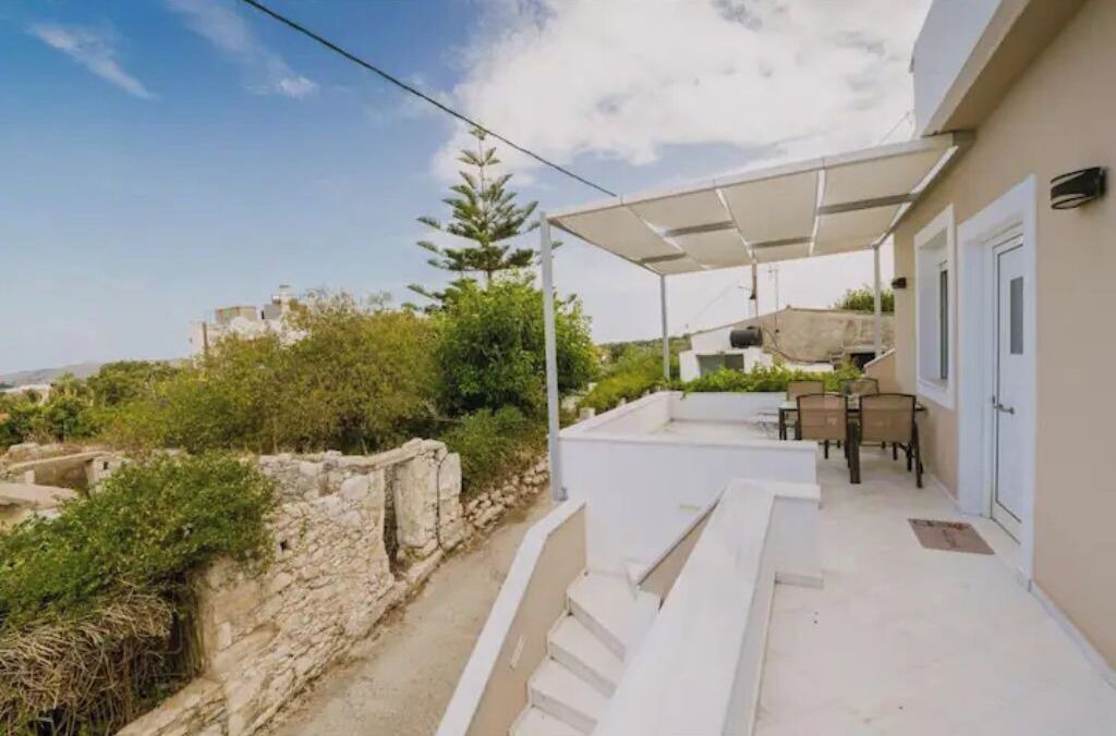 Photo of Outdoor in Monopari