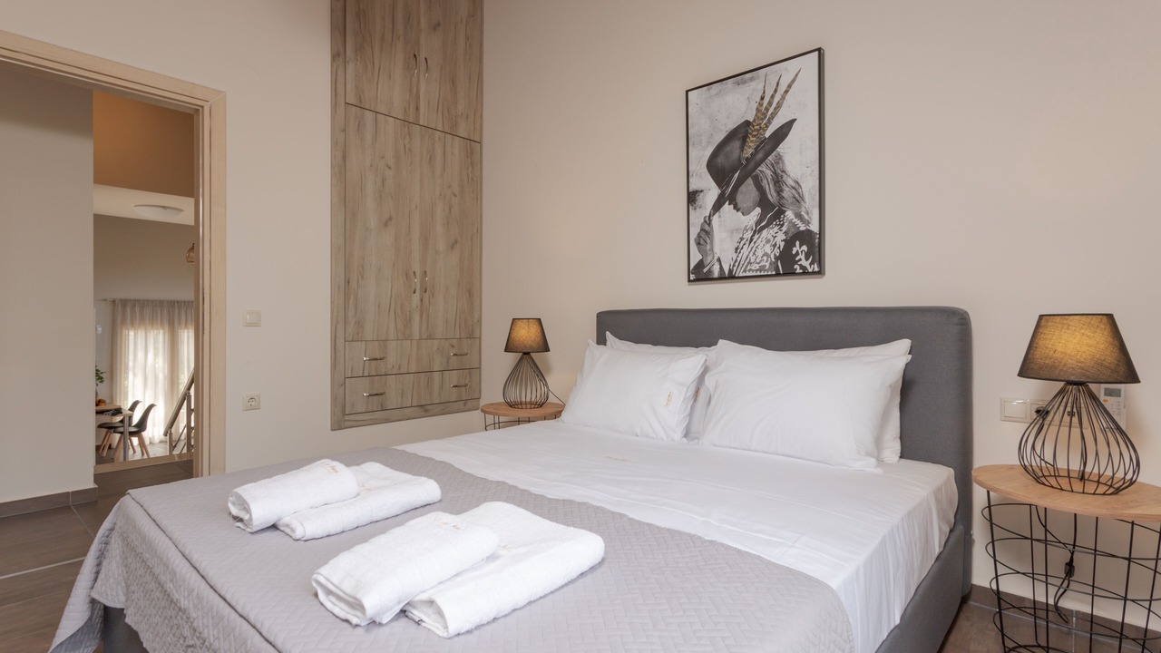 Photo of Bedroom in Armenoi