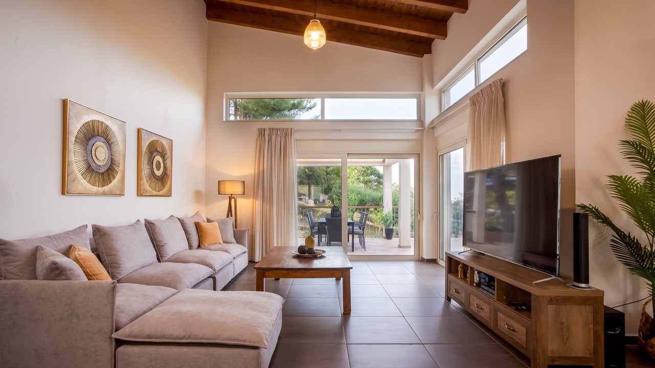 Photo of Livingroom in Armenoi