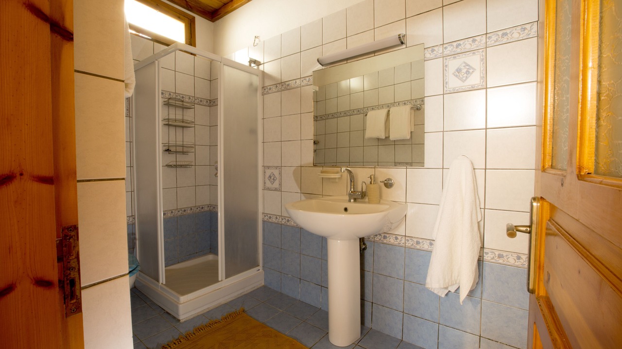 Photo of Bathroom in Vrachasi