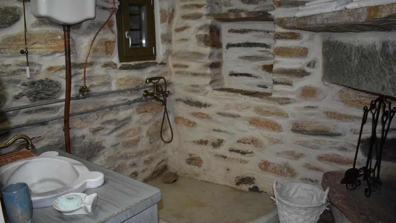 Photo of Bathroom in Kea