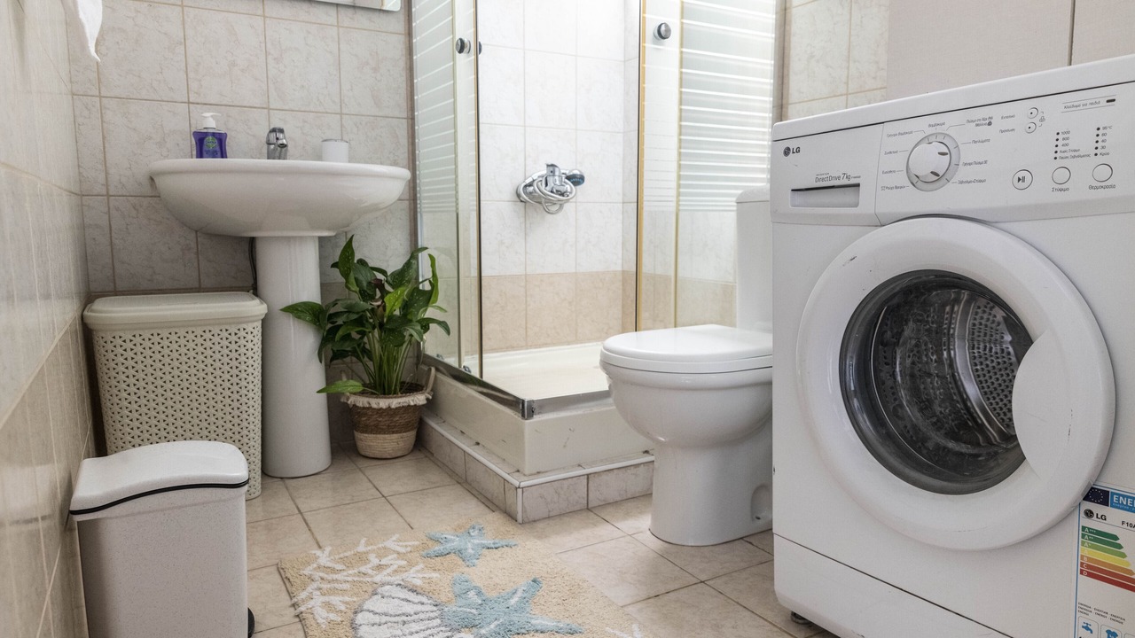 Photo of Bathroom in Tymbaki