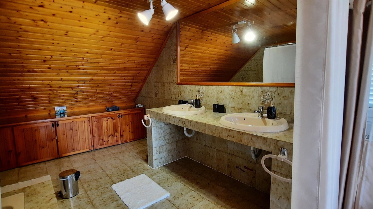 Photo of Bathroom in Porto Rafti