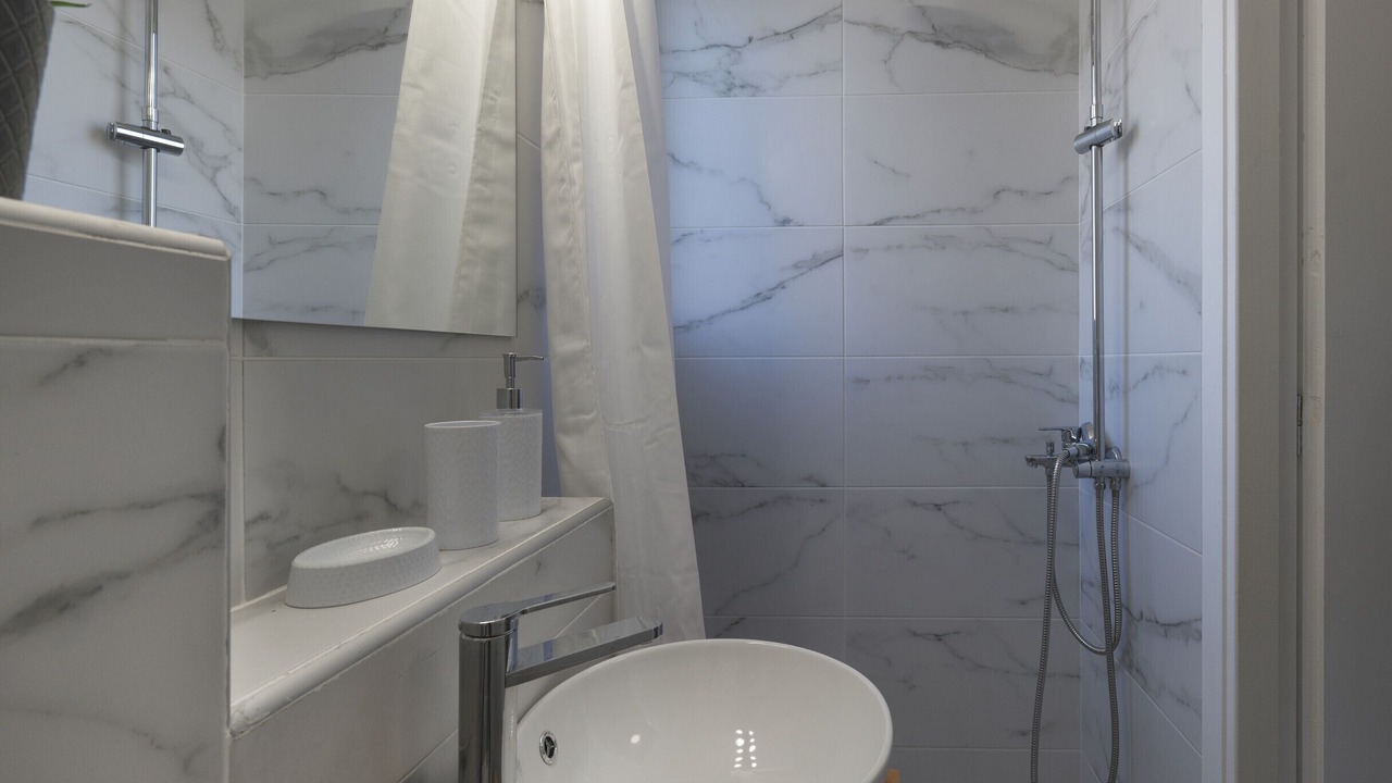 Photo of Bathroom in Kerameikos