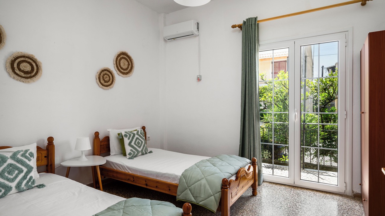 Photo of Bedroom in Ipsos