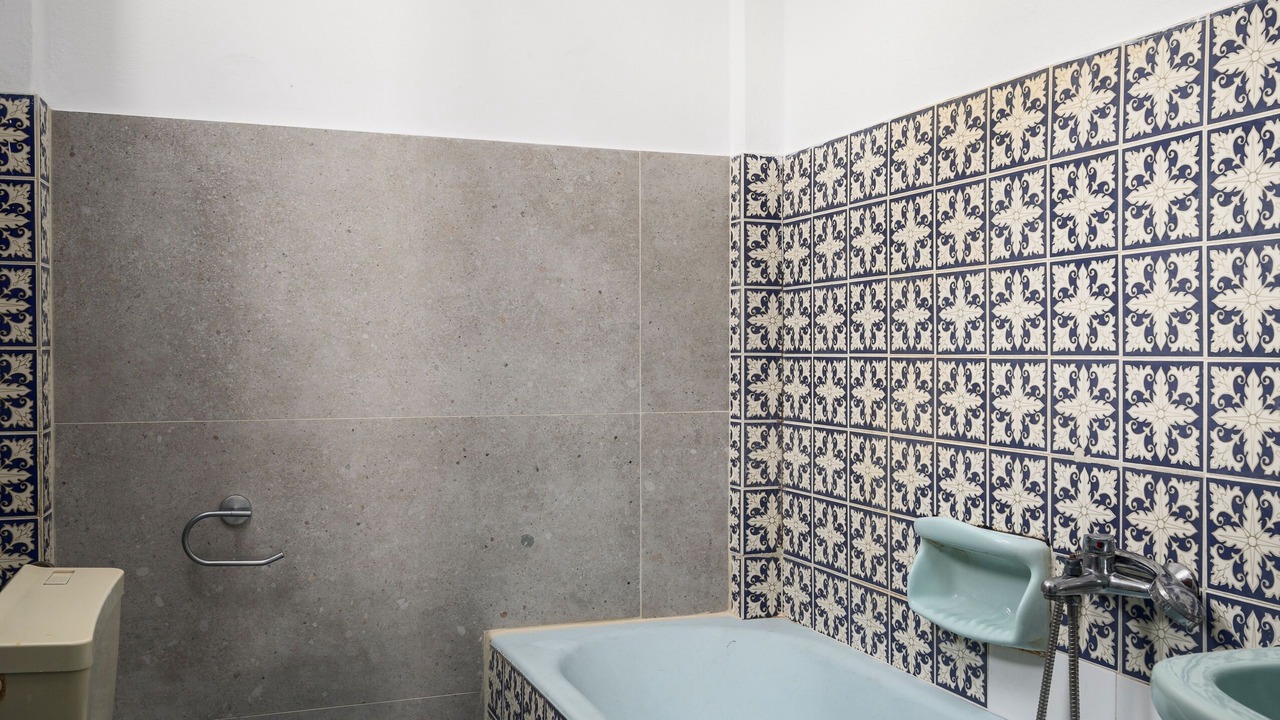Photo of Bathroom in Ipsos