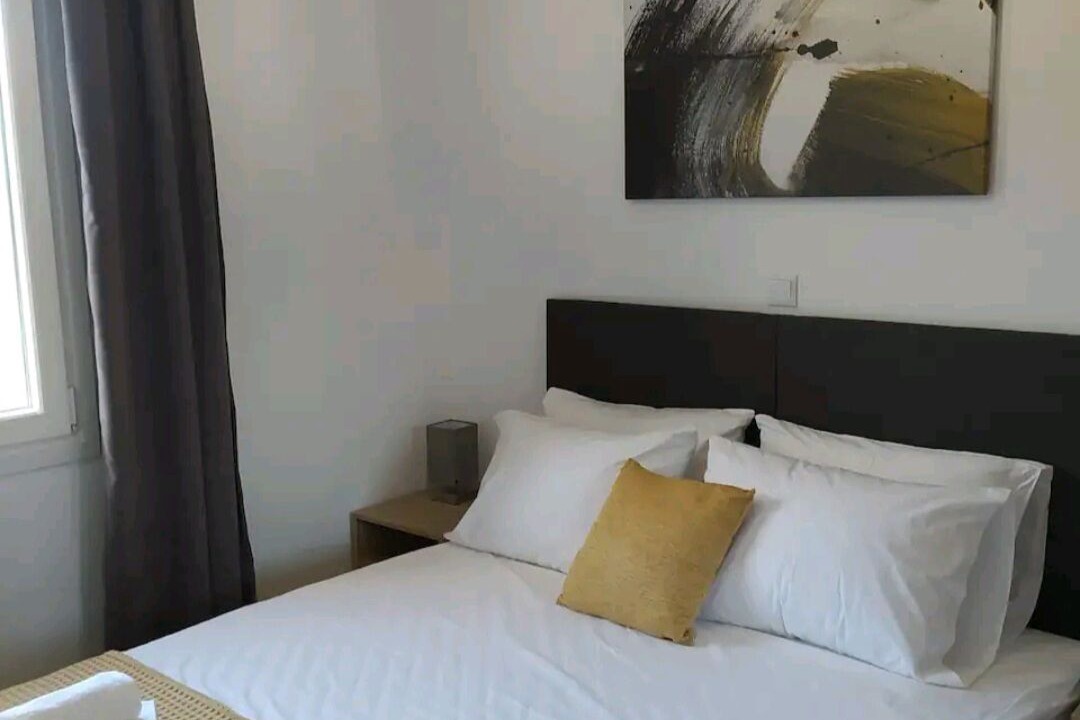 Photo of Bedroom in Paleopolis