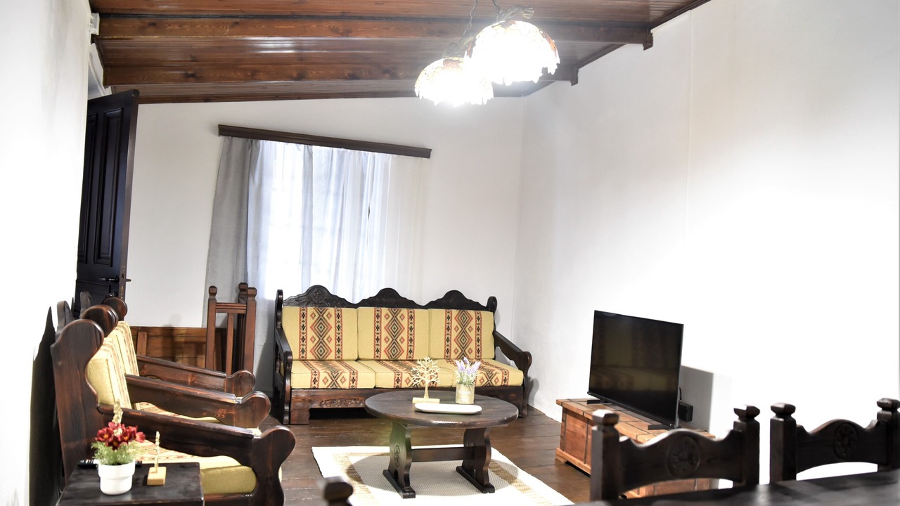 Photo of Livingroom in Mourtzana