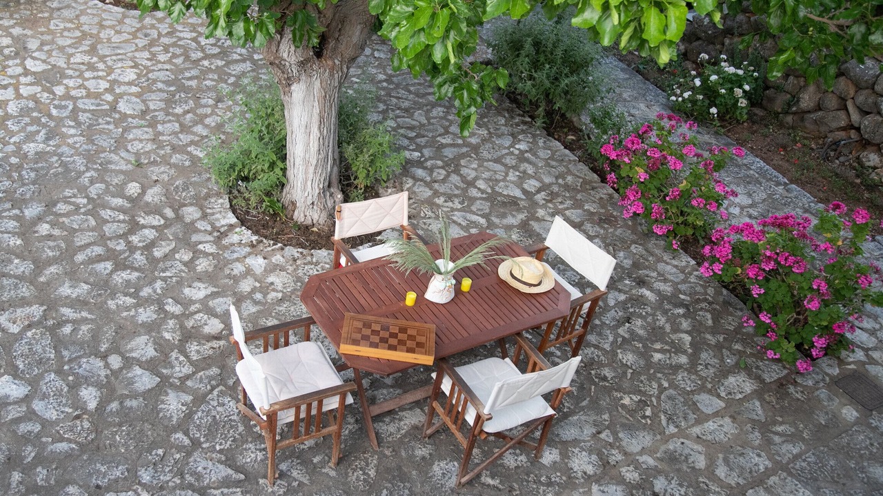 Photo of Outdoor in Charouda