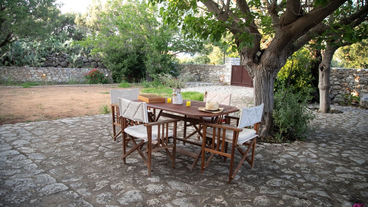 Photo of Outdoor in Charouda