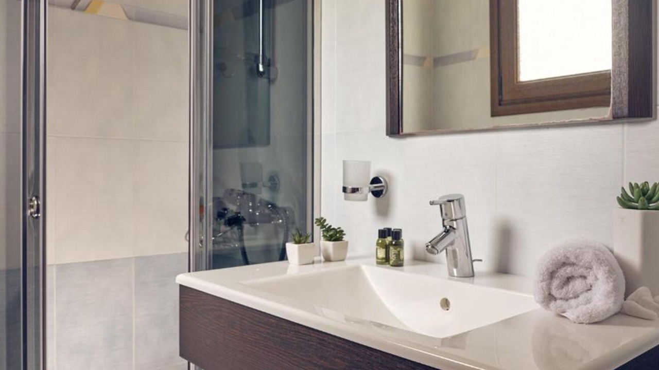 Photo of Bathroom in Gaitanion