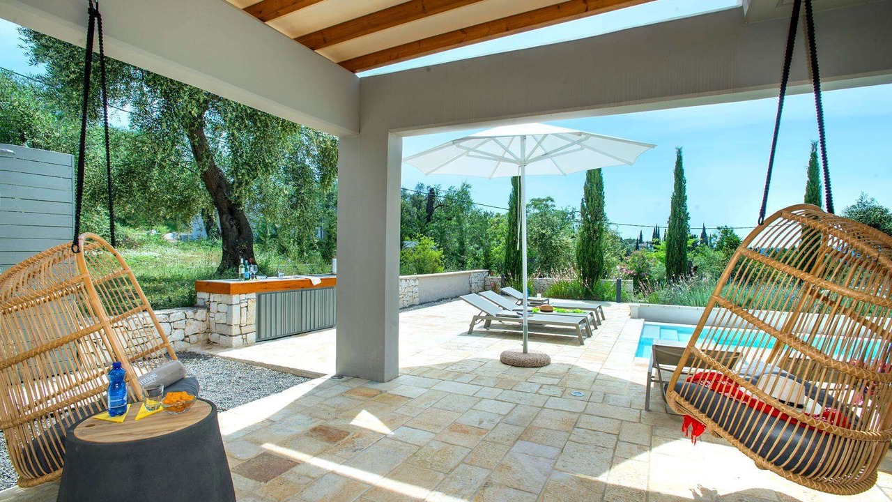 Photo of Patio Balcony in Petaleia