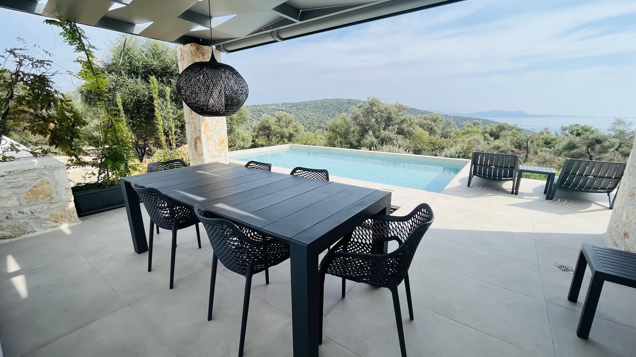 Photo of Outdoor in Katomerion