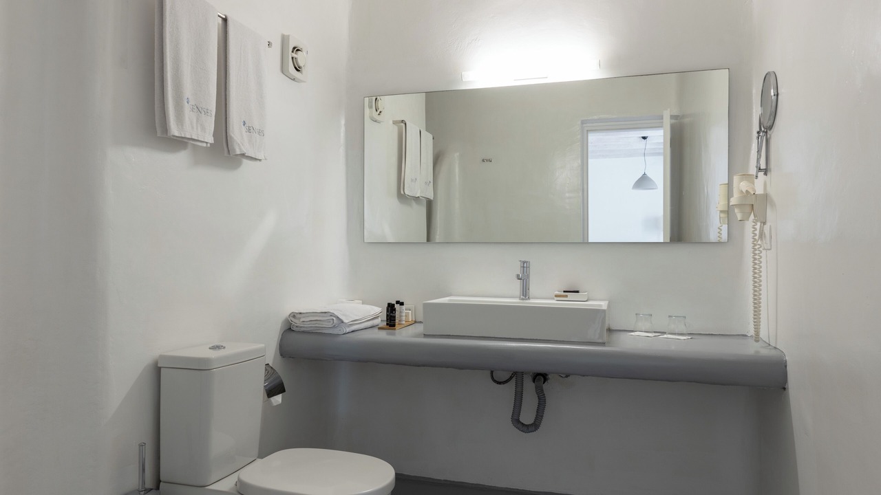Photo of Bathroom in Elia