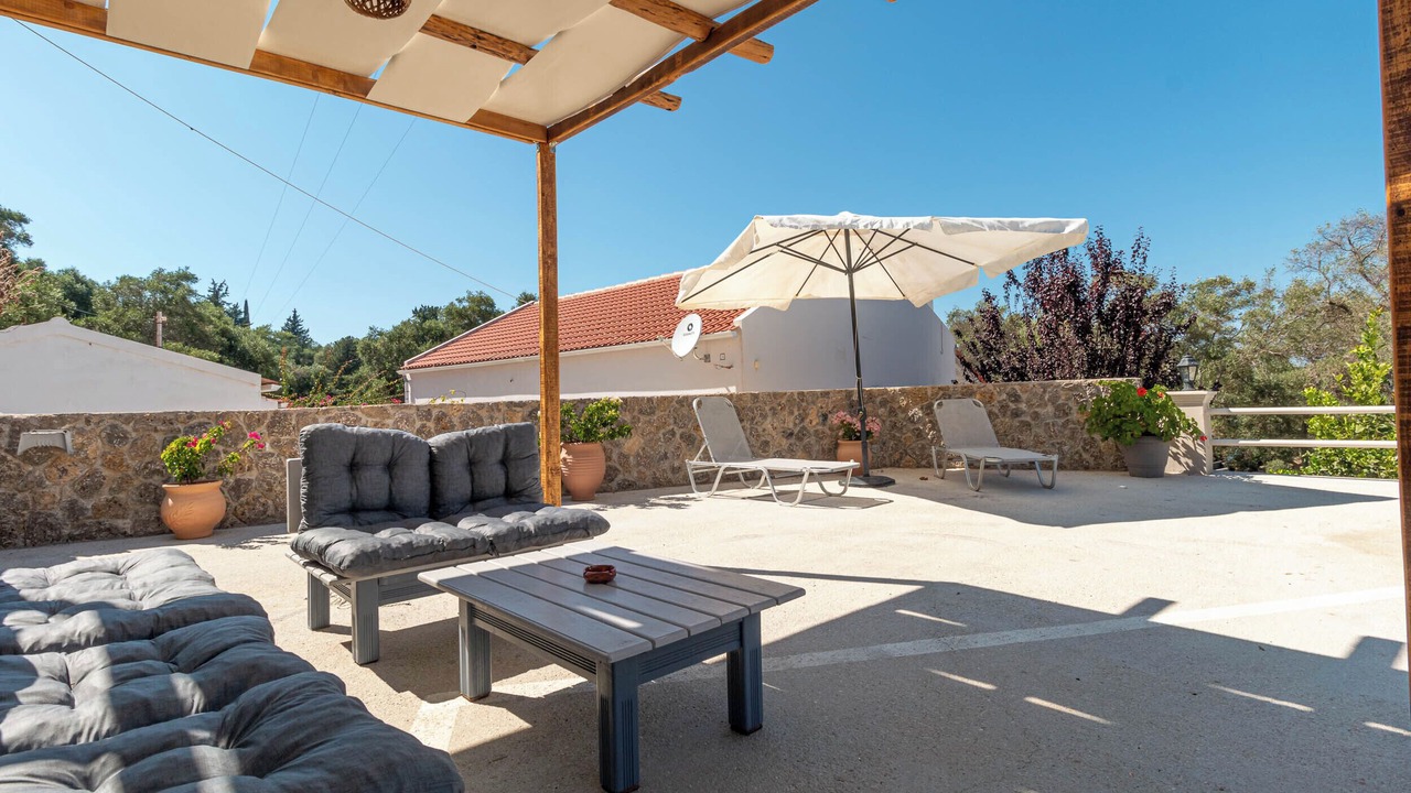 Photo of Patio Balcony in Chlomos