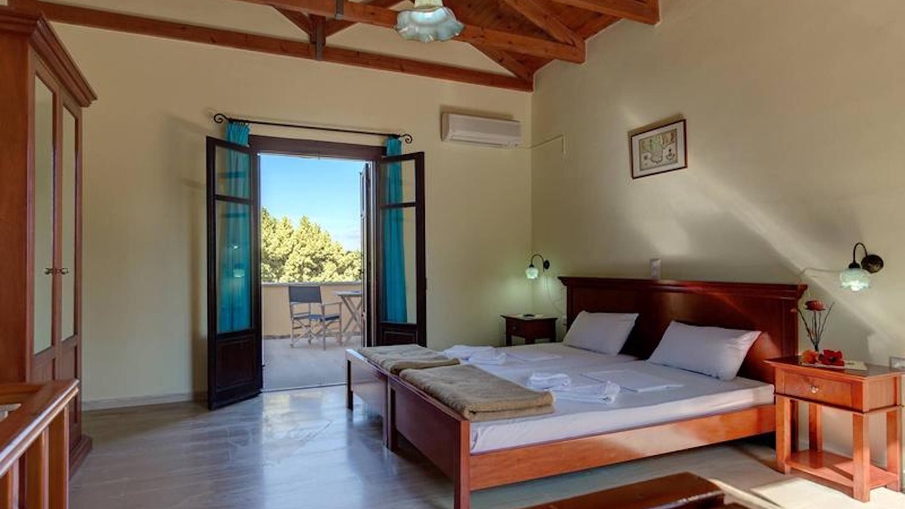 Photo of Bedroom in Douliana