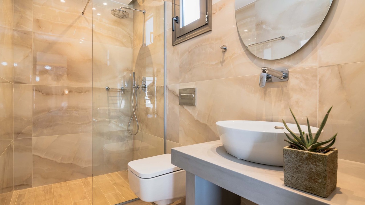 Photo of Bathroom in Alykes