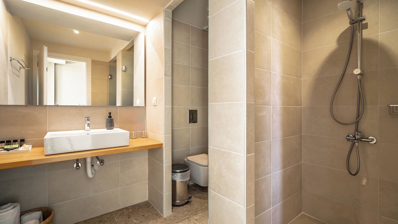 Photo of Bathroom in Skala