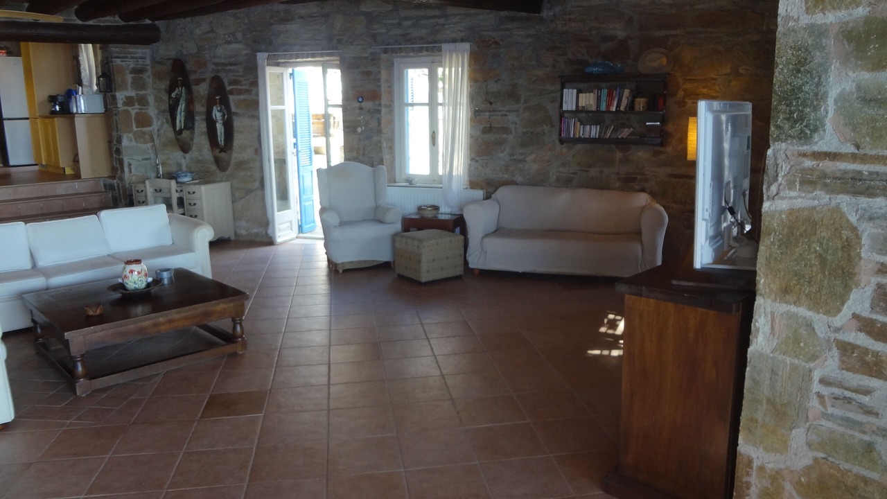 Photo of Livingroom in Andros Town
