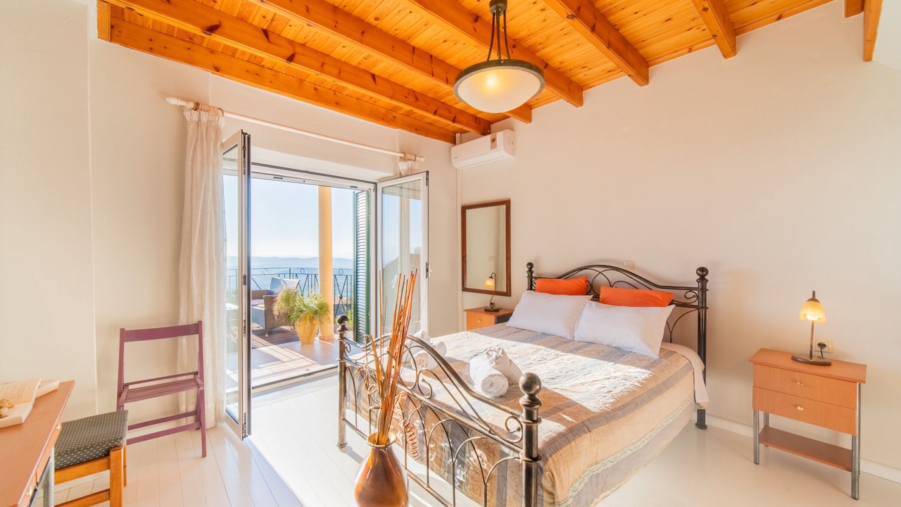 Photo of Bedroom in Chlomos