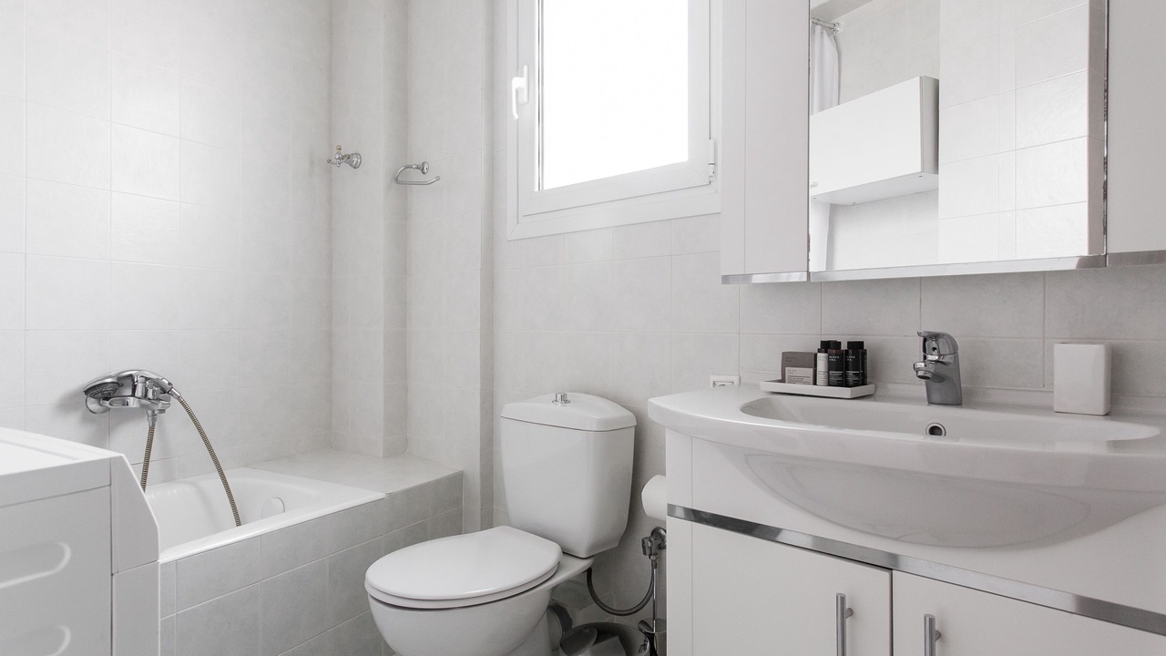 Photo of Bathroom in Marousi