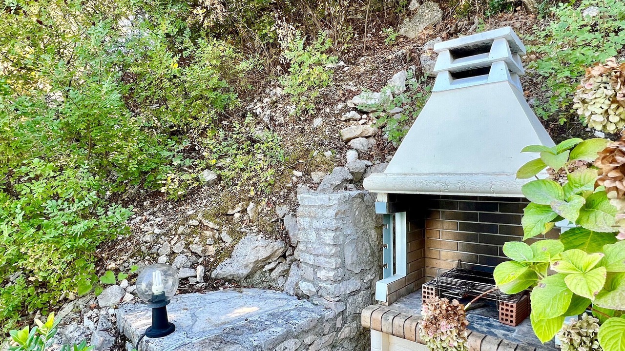 Photo of Outdoor in Apraos