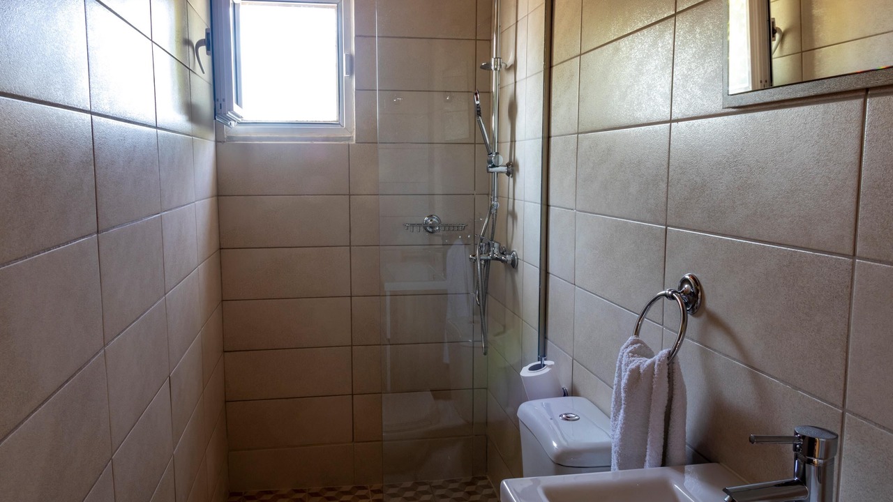 Photo of Bathroom in Haraki