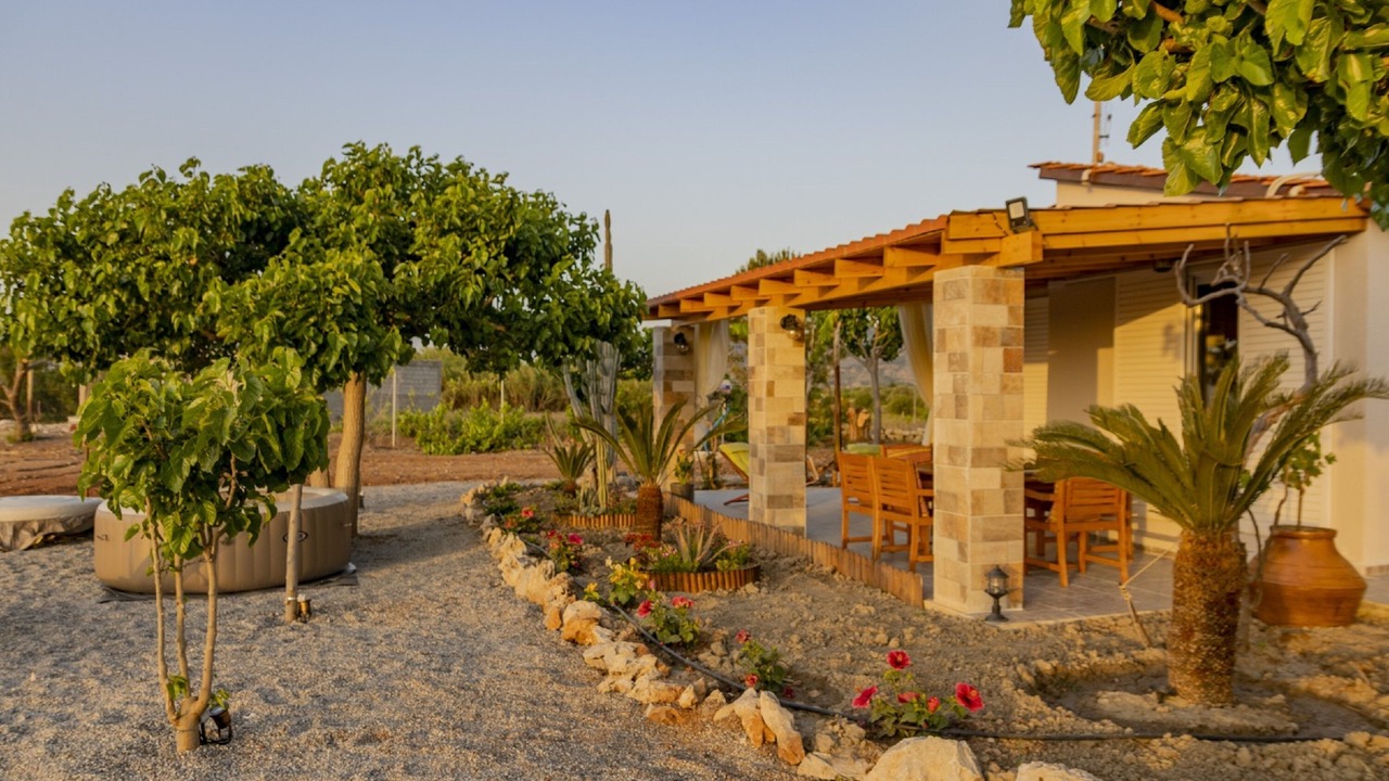 Photo of Patio Balcony in Haraki