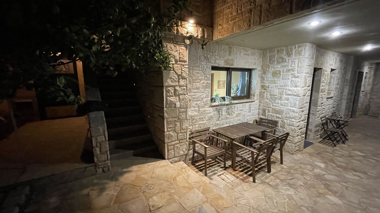 Photo of Outdoor in Kaki Thalassa