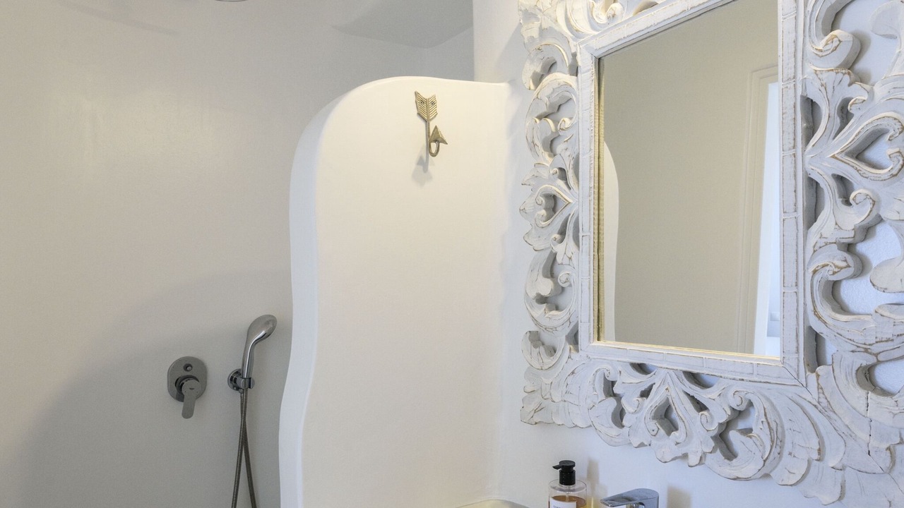 Photo of Bathroom in Elia