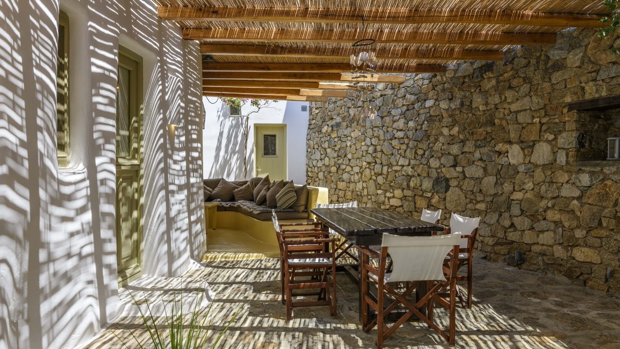 Photo of Outdoor in Elia