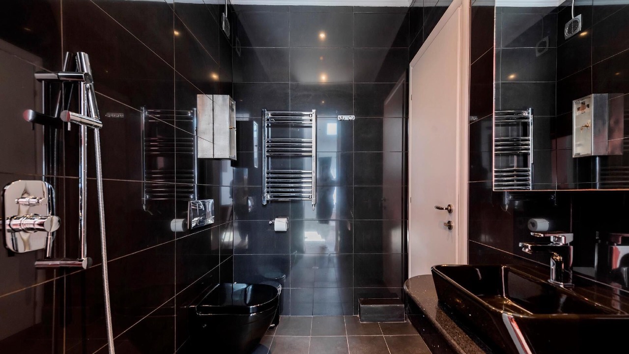 Photo of Bathroom in Gennadi