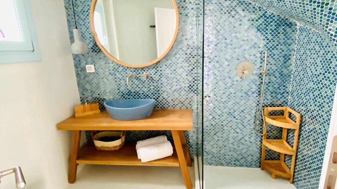 Photo of Bathroom in Vothon