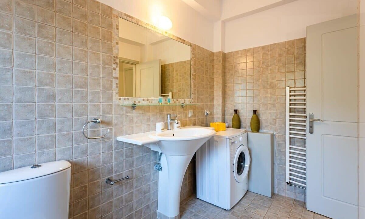 Photo of Bathroom in Kitries