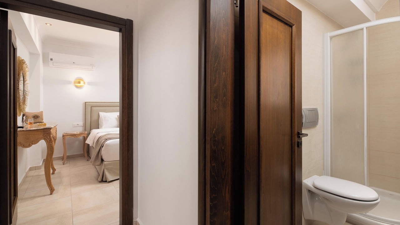 Photo of Bathroom in Petaloudes