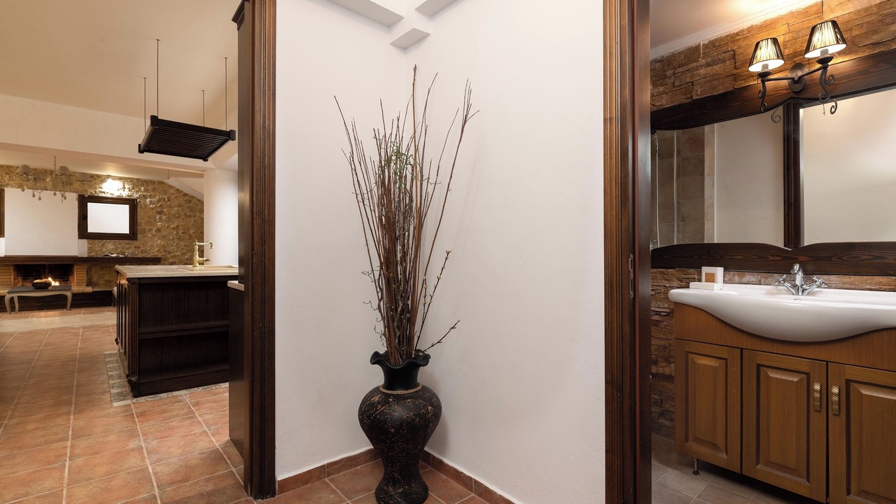 Photo of Bathroom in Petaloudes