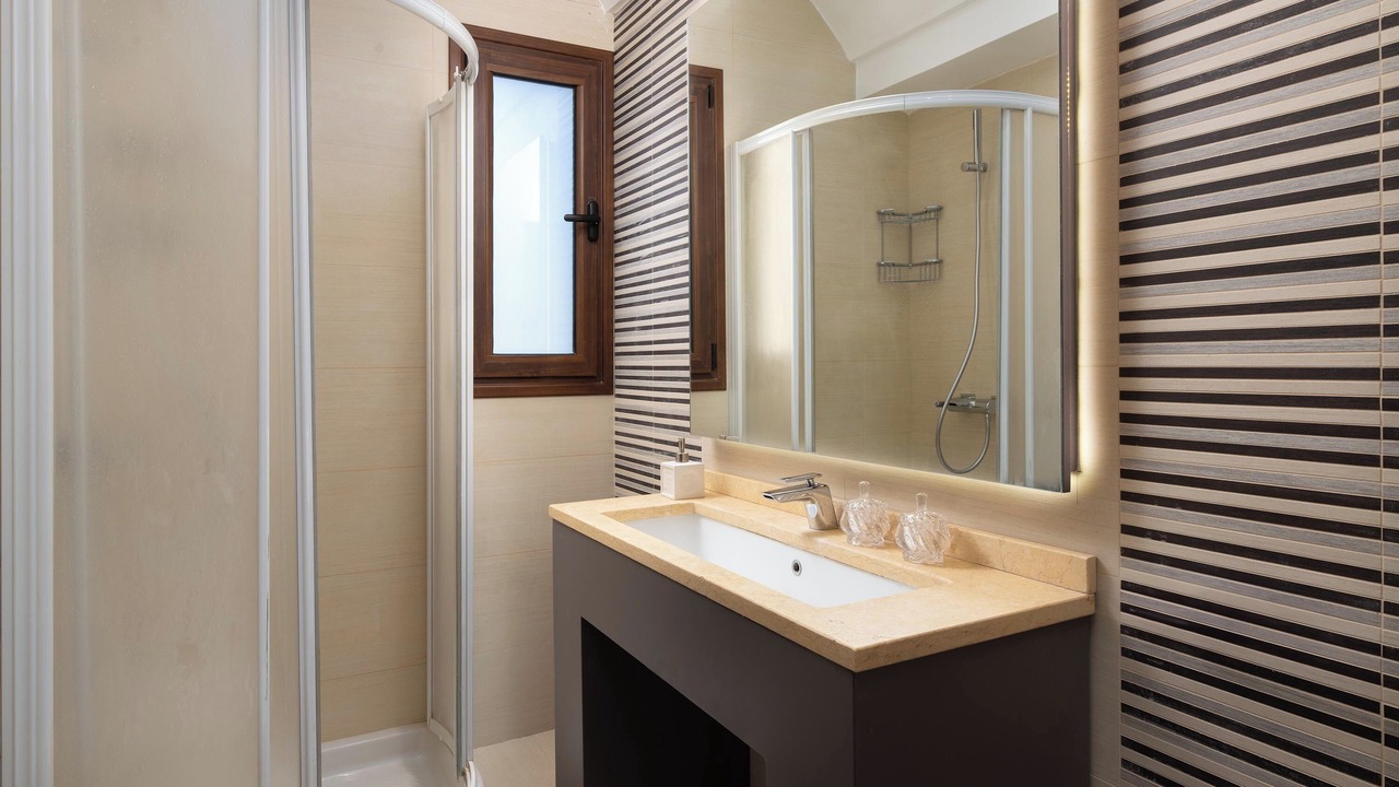 Photo of Bathroom in Petaloudes