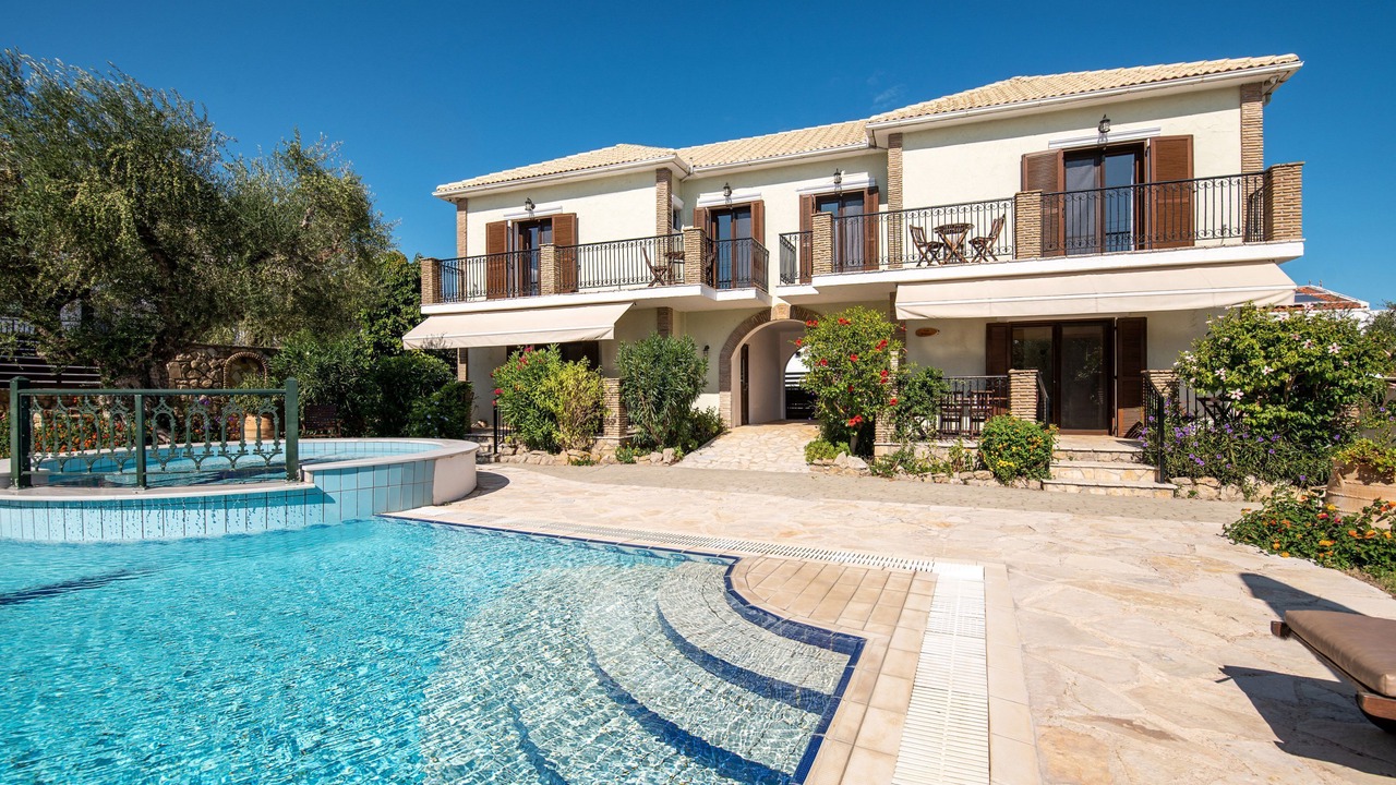 Photo of Outdoor in Alonia