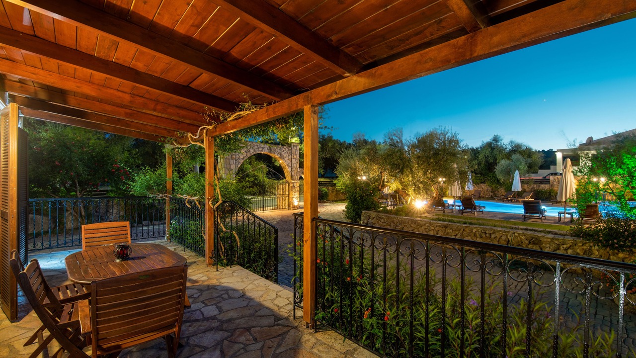 Photo of Patio Balcony in Alonia