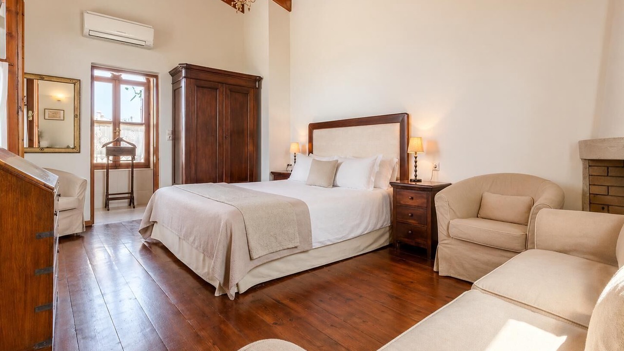 Photo of Bedroom in Monopari